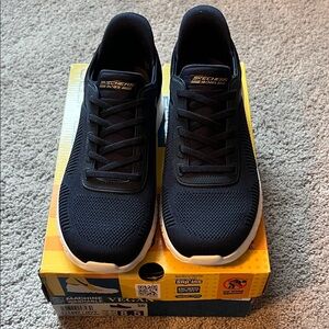 New In Box Skechers Hands Free Slip-Ins Bobs Sport Navy Size 8.5